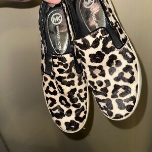 Michael Kors Keaton Leopard Calf Hair Slip-On Sneakers Womens size 6